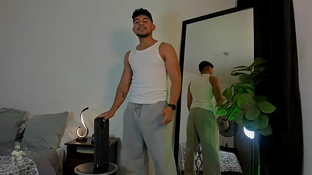 austin spears  online show from September 13, 11:37 pm