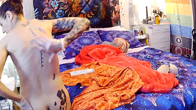 gypsyadventures1 online show from October 7, 3:53 pm