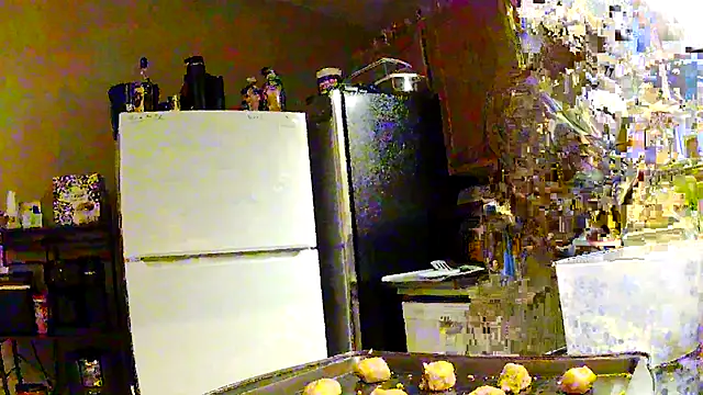 gypsyadventures1 online show from December 20, 1:45 am