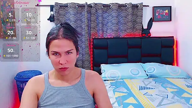 Snapshot of Azley_sweet chatting on February 7, 1:26 pm Azley sweet online show from February 7, 1:26 pm