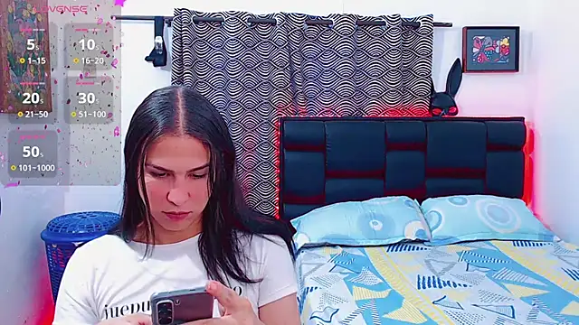 Snapshot of Azley_sweet chatting on February 12, 7:53 pm Azley sweet online show from February 12, 7:53 pm