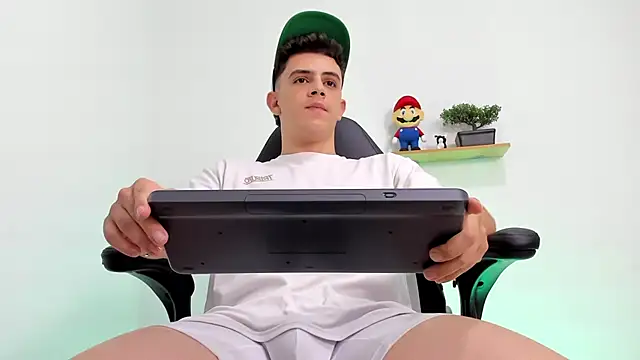 Mikecooper online show from November 5, 3:06 am