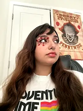 CharmingMaddie online show from October 10, 5:12 pm