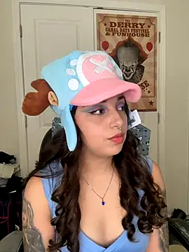 CharmingMaddie online show from December 4, 4:48 pm