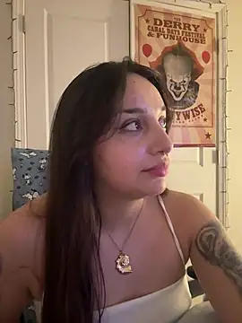 CharmingMaddie online show from March 26, 3:56 am