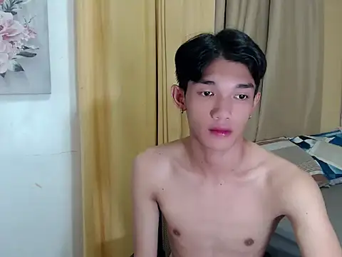 fuckerfriendsxx online show from September 16, 1:23 pm