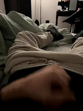 Snapshot of Frankieyyy1 chatting on January 5, 7:06 pm Frankieyyy1 online show from January 5, 7:06 pm