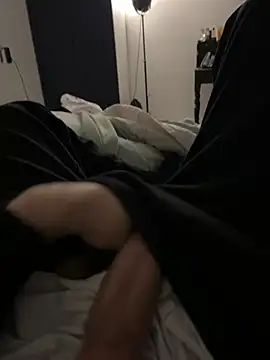 Snapshot of Frankieyyy1 chatting on January 11, 2:05 am Frankieyyy1 online show from January 11, 2:05 am