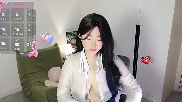 Emmaq996 online show from September 10, 2:44 am