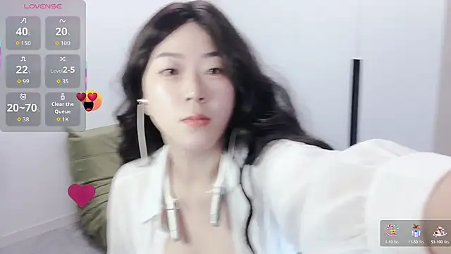 Emmaq996 online show from October 13, 7:41 am