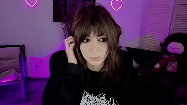 CrystallBloom online show from February 8, 2:09 pm