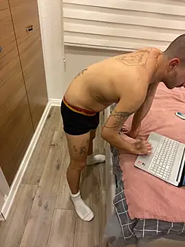 Snapshot of darkdecide chatting on November 1, 5:48 pm darkdecide online show from November 1, 5:48 pm