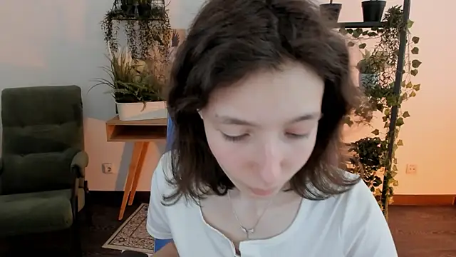 EmmanuellBrown online show from March 7, 3:36 am