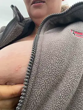 Sophia BigBoobss 1 online show from May 31, 7:15 am