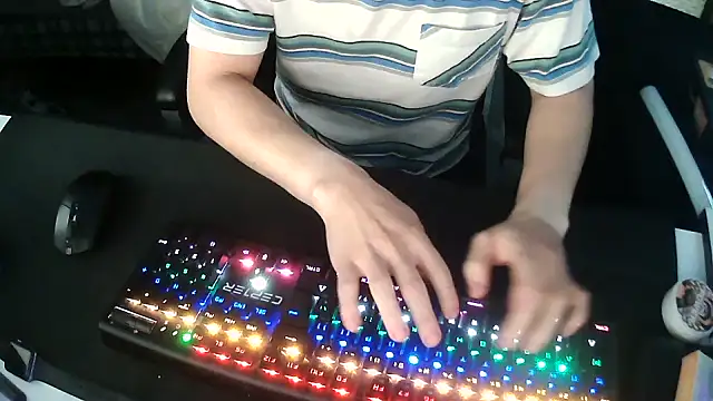 Snapshot of solooboy18 chatting on September 30, 9:14 am solooboy18 online show from September 30, 9:14 am