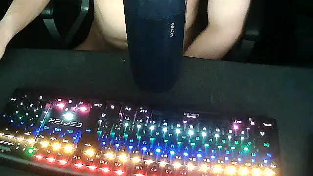 solooboy18 online show from November 30, 11:09 pm