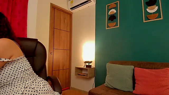 Mely Ellis online show from January 18, 11:41 pm