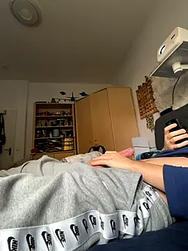 xmilolivex online show from October 16, 10:16 am