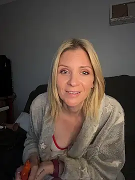 Lexi-Lux-X online show from November 9, 1:37 am