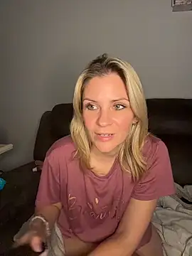 Lexi-Lux-X online show from February 17, 3:14 am