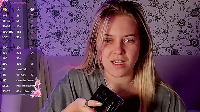 AngelAnty online show from November 30, 1:15 pm