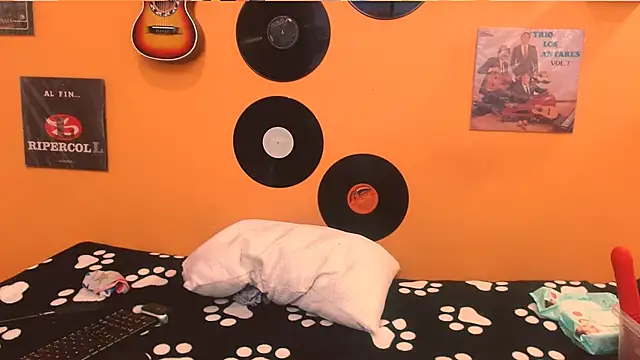 meisevil77 online show from November 23, 3:06 am