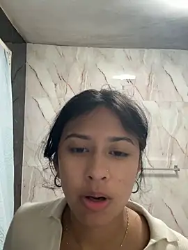 lynn9000 online show from October 18, 7:42 am