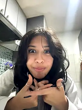 lynn9000 online show from November 21, 7:07 am