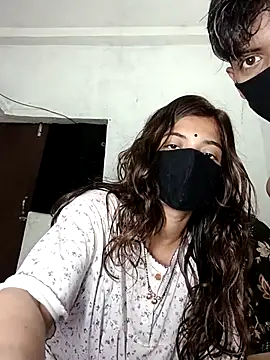 hiddennisha online show from October 25, 8:00 am