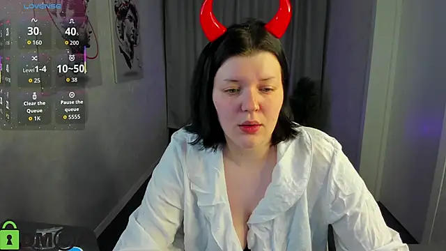 Michele Greenn online show from October 22, 1:06 am