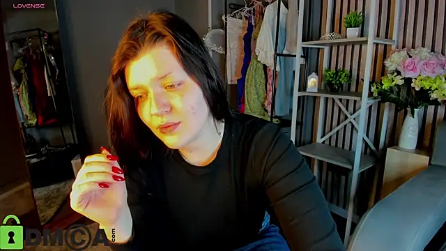 Michele Greenn online show from December 15, 12:59 am