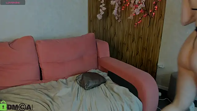 Michele Greenn online show from March 13, 1:12 am