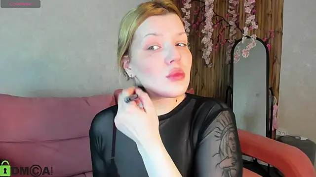 Michele Greenn online show from March 20, 1:10 am