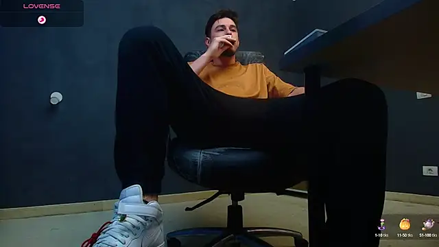 EnzoRace online show from October 14, 4:46 am