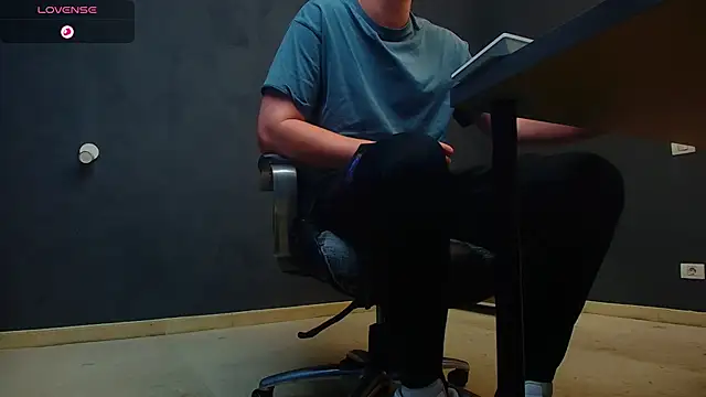 EnzoRace online show from November 1, 5:53 am