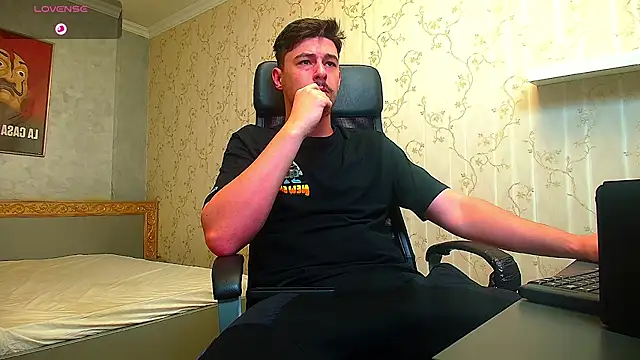 EnzoRace online show from November 21, 5:50 am