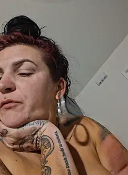 Snapshot of gypsyriot chatting on September 22, 8:27 am gypsyriot online show from September 22, 8:27 am