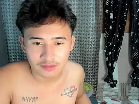 Snapshot of Adim-pinoy146 chatting on May 18, 11:38 am Adim-pinoy146 online show from May 18, 11:38 am