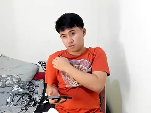 Snapshot of Adim-pinoy146 chatting on July 7, 11:03 am Adim-pinoy146 online show from July 7, 11:03 am