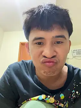 Snapshot of Adim-pinoy146 chatting on July 13, 5:27 pm Adim-pinoy146 online show from July 13, 5:27 pm