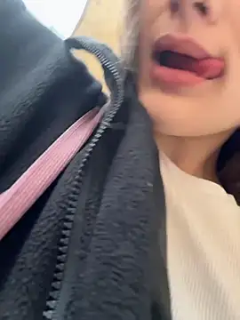 KittyQueeny online show from October 9, 1:09 pm