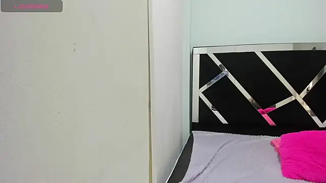 iisabella noa online show from October 22, 1:11 pm