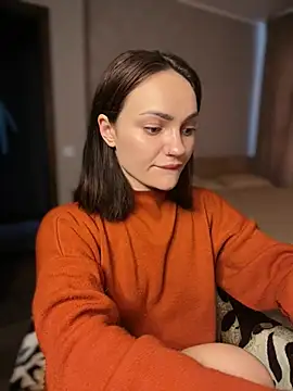 Snapshot of SaraLow chatting on March 21, 11:48 am SaraLow online show from March 21, 11:48 am