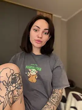 Snapshot of SaraLow chatting on March 22, 1:03 pm SaraLow online show from March 22, 1:03 pm