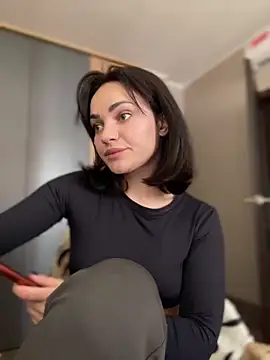 Snapshot of SaraLow chatting on March 26, 12:33 pm SaraLow online show from March 26, 12:33 pm