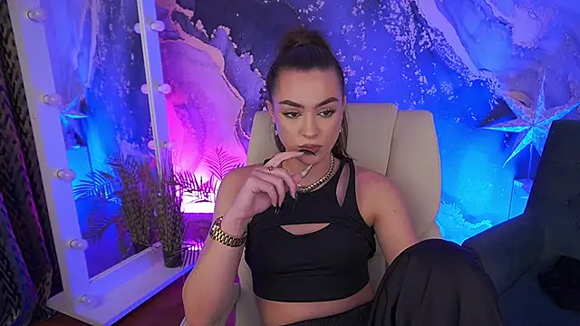 Snapshot of EricaSin chatting on June 3, 2:33 pm EricaSin online show from June 3, 2:33 pm