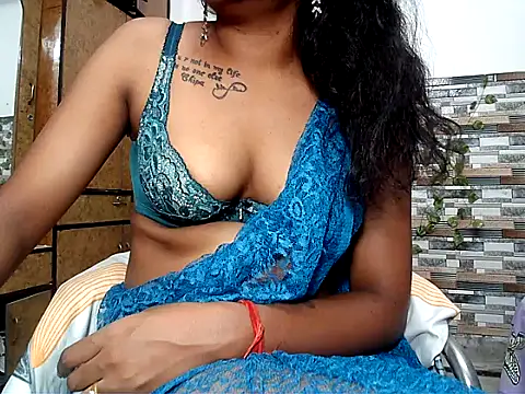 HOT AARVI11 online show from October 10, 5:45 pm