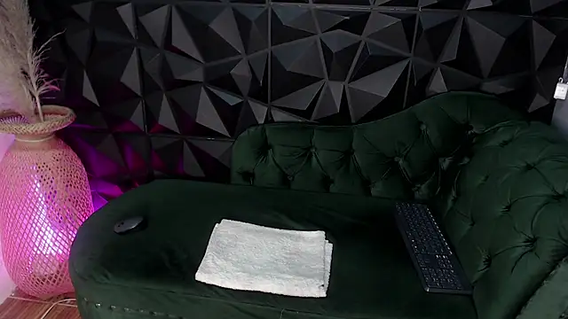 helenasaenz online show from October 23, 12:48 pm