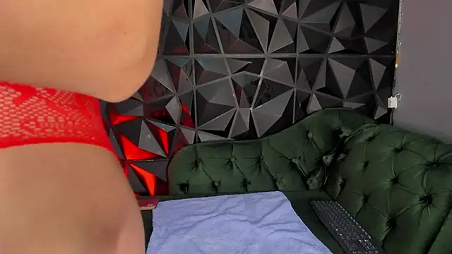 helenasaenz online show from January 9, 12:41 pm