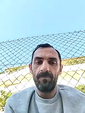 hotmen83 online show from October 18, 9:21 am